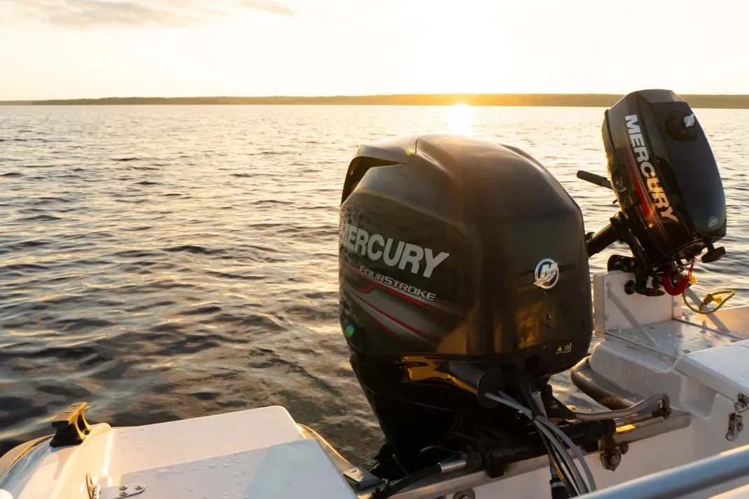 2 Stroke vs 4 Stroke Engine: Which Outboard Is Better for You?